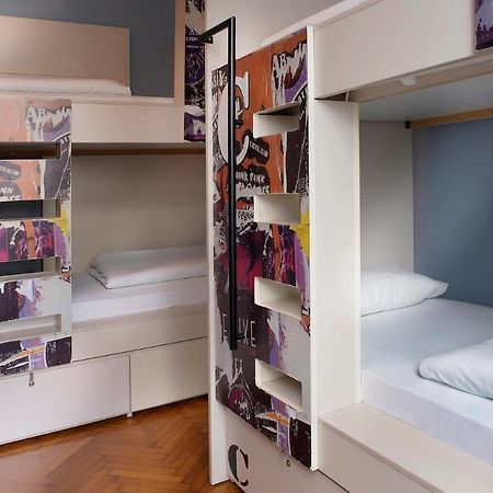 Nubian Hostel Athens Ngoại thất bức ảnh